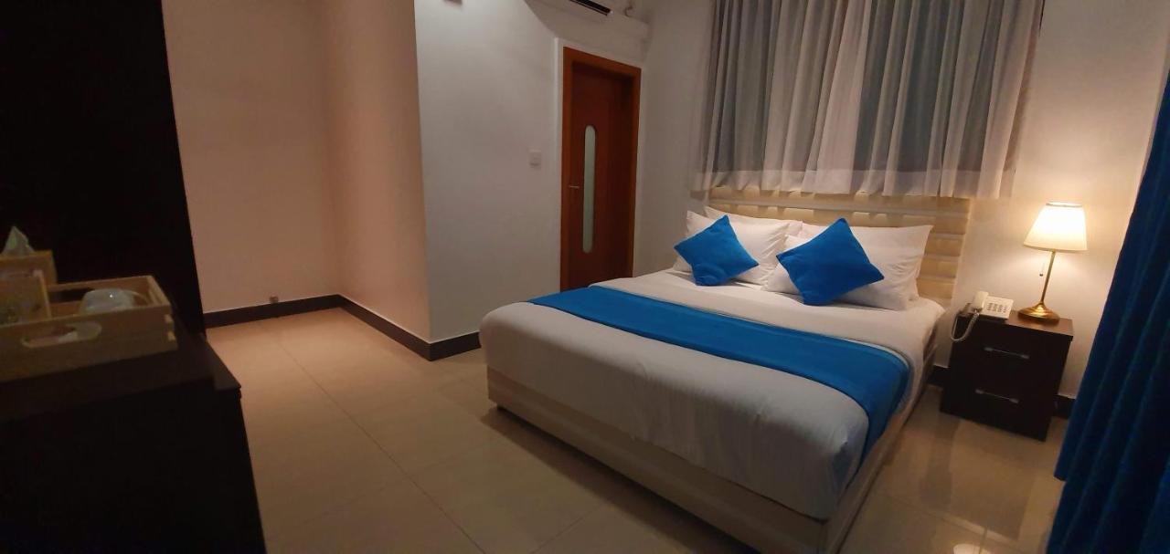 Huvan Beach Hotel At Hulhumale Exterior foto
