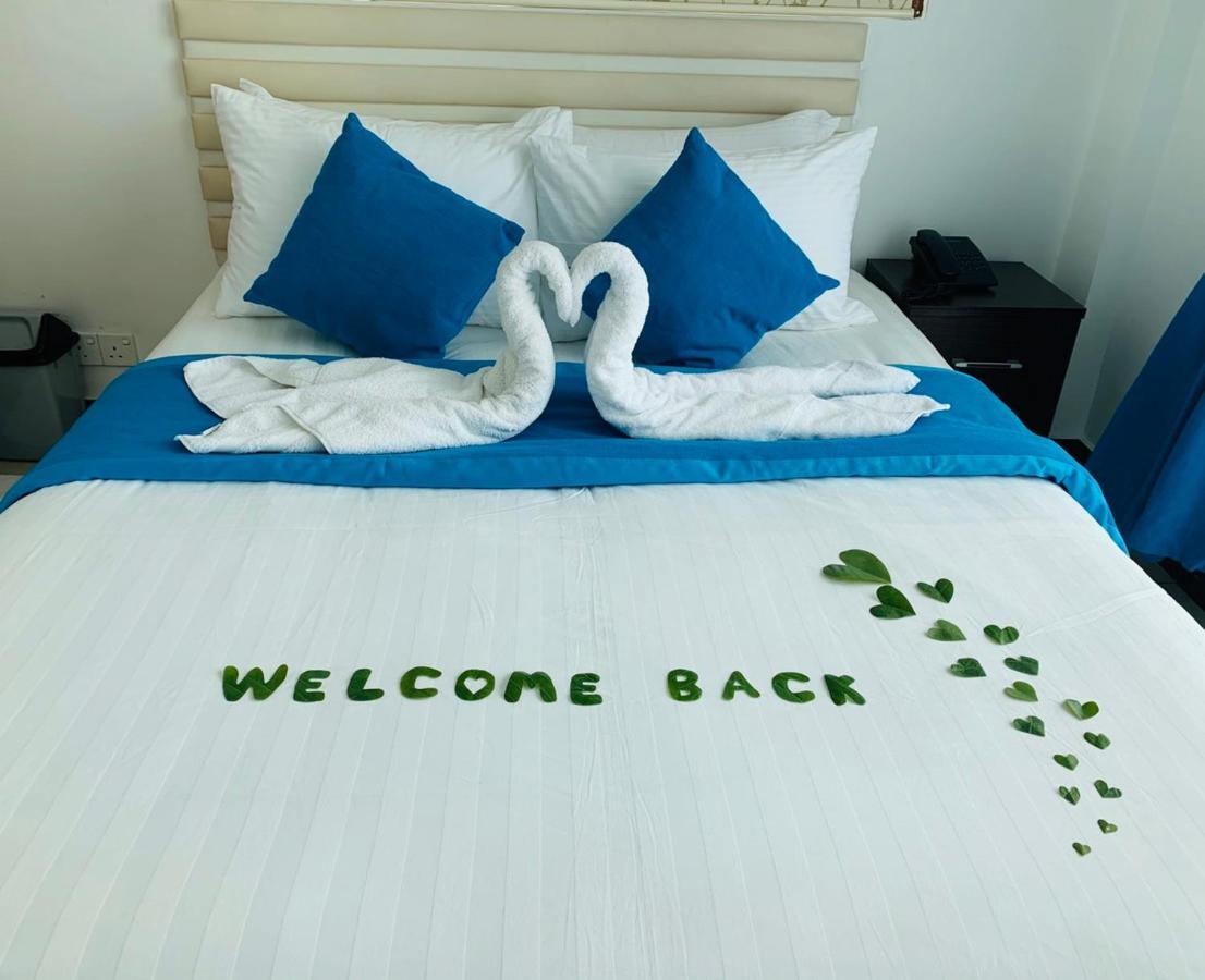 Huvan Beach Hotel At Hulhumale Exterior foto