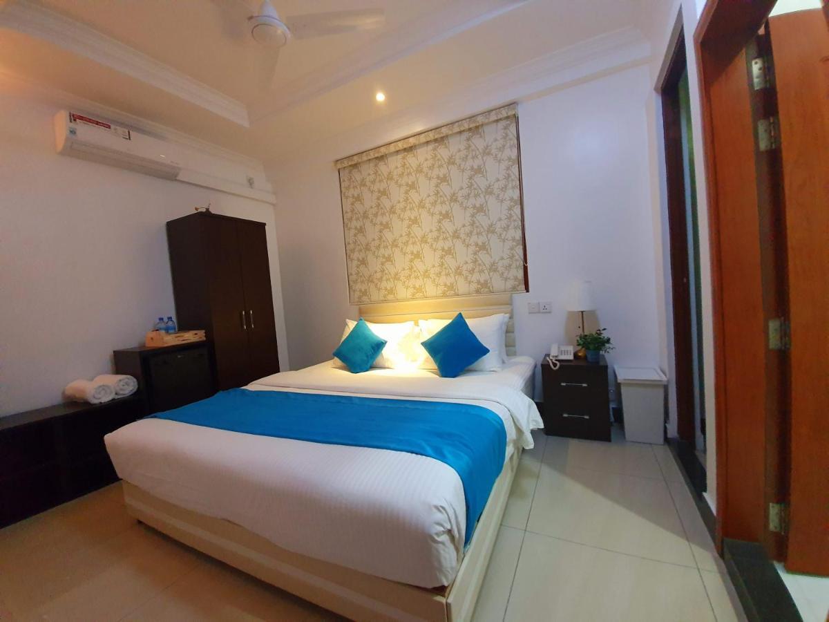 Huvan Beach Hotel At Hulhumale Exterior foto