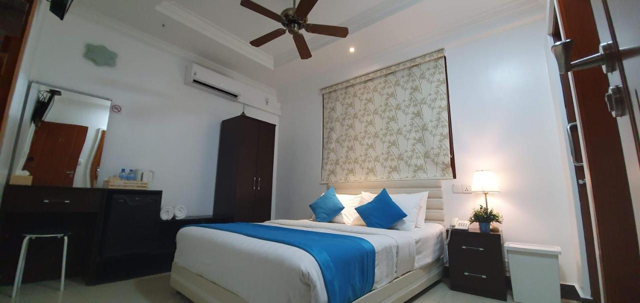 Huvan Beach Hotel At Hulhumale Exterior foto